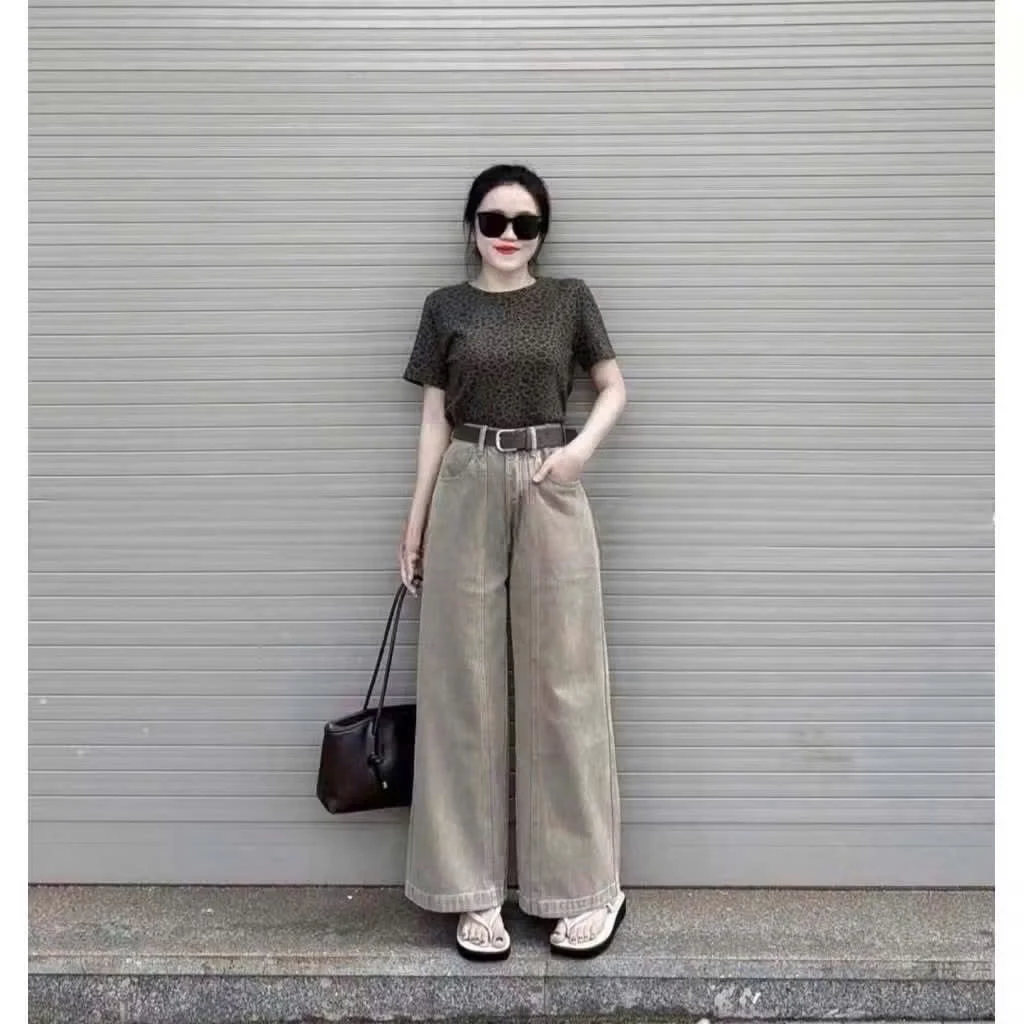 Quần jean ống rộng thiết kế chắp thân trước tạo điểm nhấn hottrend