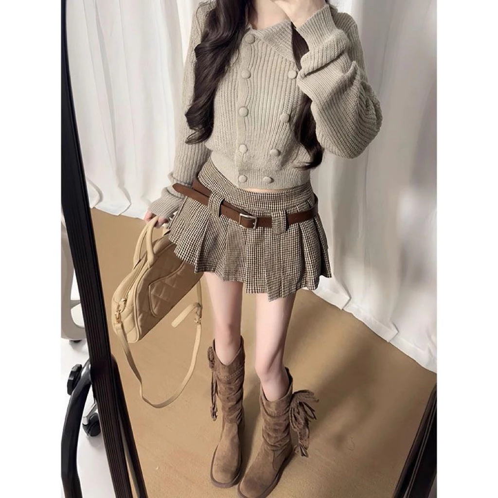 𝐘𝐮𝐫𝐢.𝐬𝐭𝐨𝐫𝐞 Set Áo Len + Chân Váy Kèm Đai Màu Nâu Cá Tính