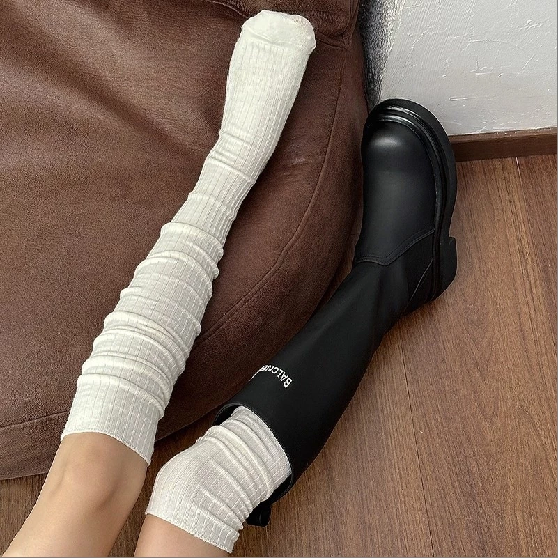 Tất vớ đi bốt dài đến đầu gối phong cách JK phù hợp mùa thu đông dành cho nữ B640