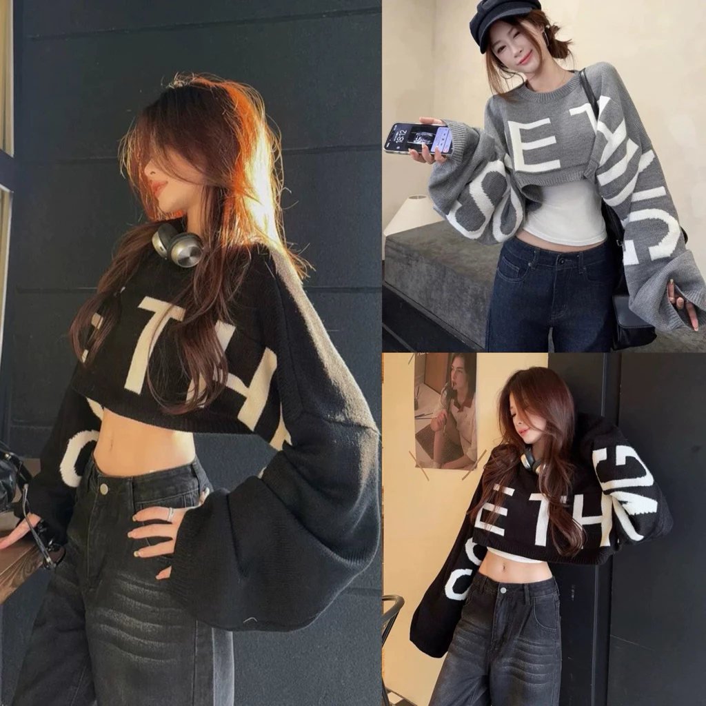 𝐂𝐡𝐚𝐫𝐥𝐨𝐭𝐭𝐞.𝐨𝐝_ Áo Len Croptop Dệt Kim Tay Bồng Dài Thêu Chữ Dáng Rộng Cá Tính
