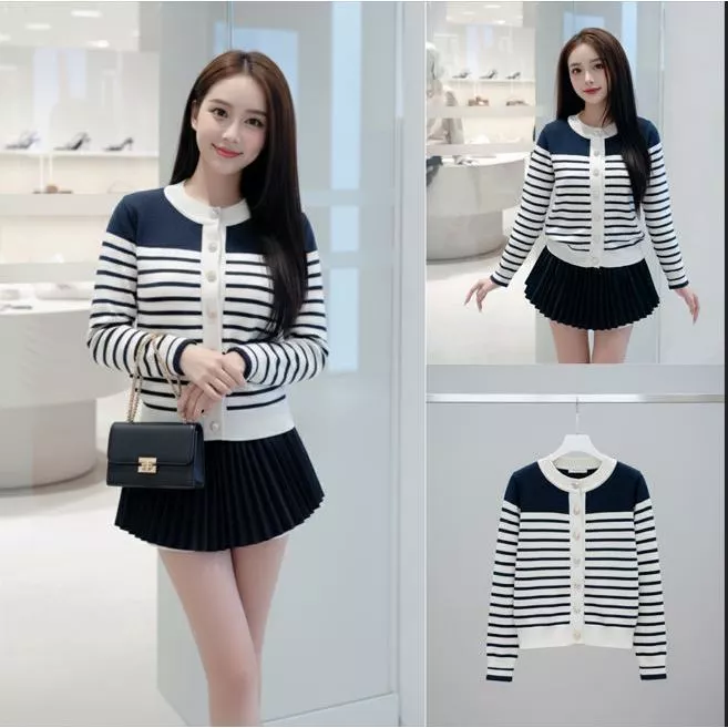 𝙌𝙪𝙚𝙚𝙣_𝙎𝙩𝙤𝙧𝙚// Áo Cardigan Nữ Dệt Kim Kẻ Sọc Ngang L01 Phối Cúc Hoa Sen Nhẹ Nhàng Áo Len Dệt Kim Xinh