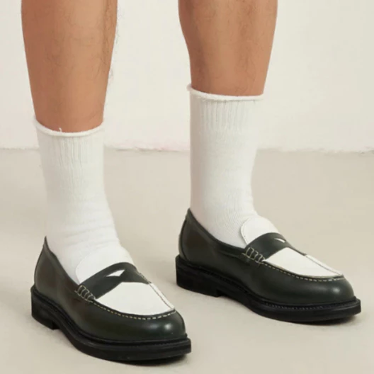 Tất trơn nam nữ BASIC trắng đen phong cách thể thao - PEALO