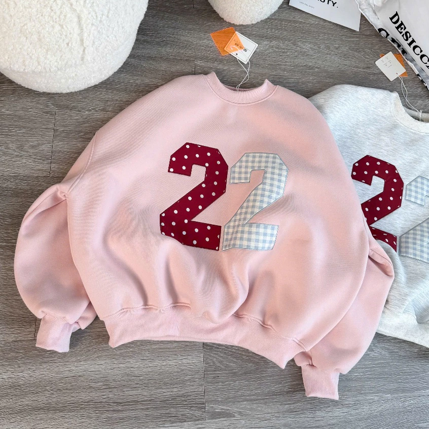 Áo Nỉ Nữ Sweater Nỉ số 22 Form Boxy Dài Tay Hot Trends Phong Cách Trẻ Trung By Genz
