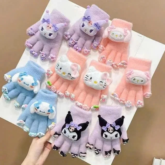 Găng tay mùa đông cho bé có gắn charm hoạtieest hoạt hình Kurumi , capprbara, labubu ấm áp cho bé từ 2-8t