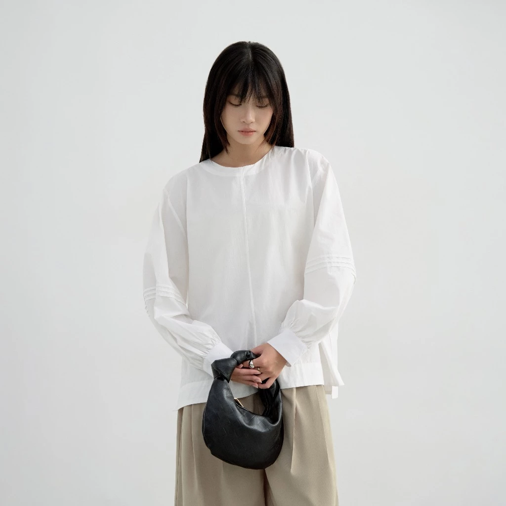 Áo Kiểu Tay Dài Màu Trắng Chất Vải Cotton, Áo Nữ Dài Tay Cổ Tròn Form Rộng  - Round Blouse