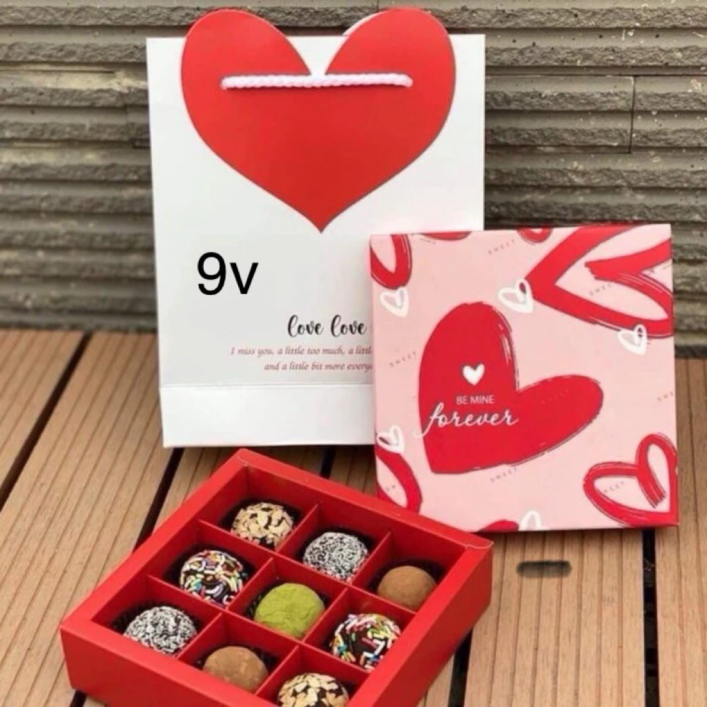 Combo 10 bộ vỏ hộp socola về tự gấp  + tặng kèm túi xách ( không kèm socola)