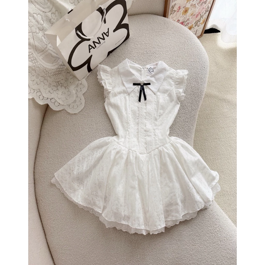 Đầm Kiểu Nữ Trắng Hoa Chìm Đính Nơ Đen Anna - Avery Dress