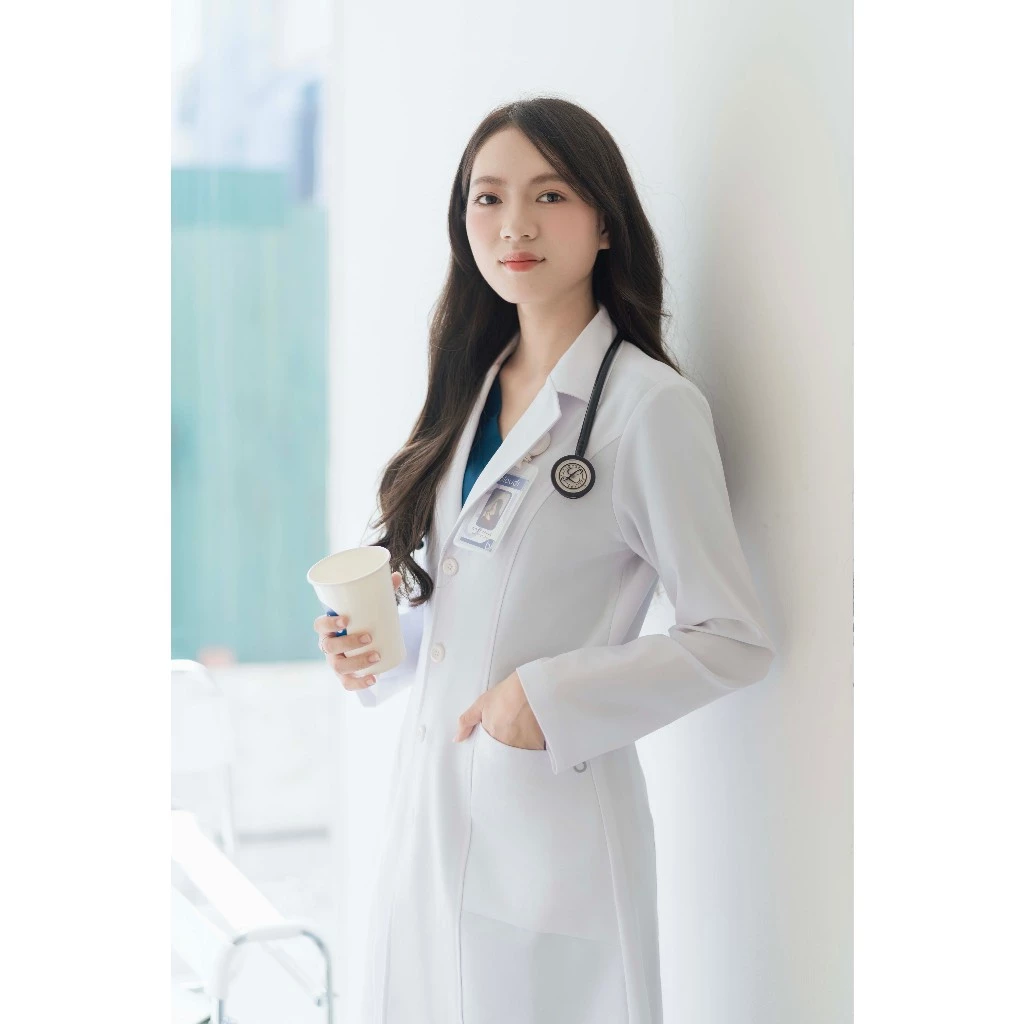 Áo Blouse Bác Sĩ Nữ Bloudi Essential Blouse đồng phục phòng khám, bác sỹ