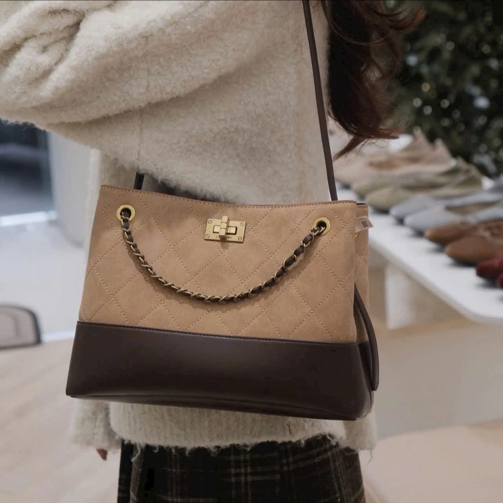 NEW túi CHIOOOO BIGSize Da Lộn Mix Màu Đế Nâu size 29cm cực Sang chảnh