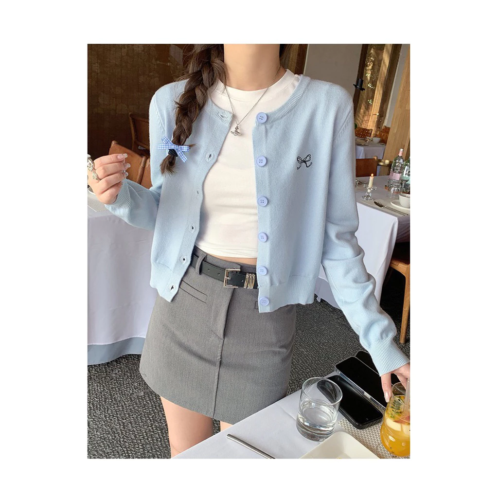 Áo cardigan nữ màu xám, dáng ngắn, len mềm cao cấp, thu đầu mùa 2025