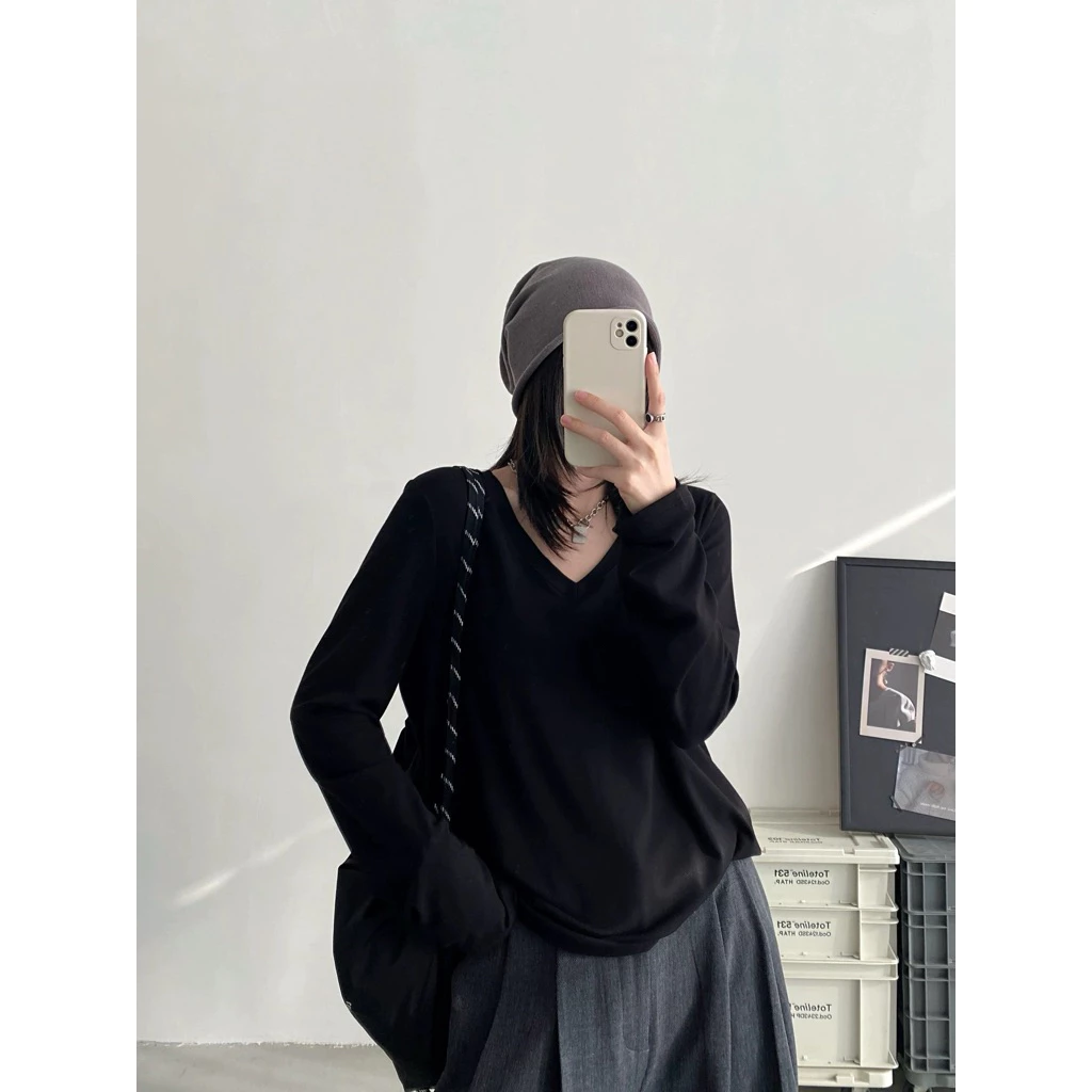 [The Spark] Áo Thun Dài Tay Cổ V – Cotton Xược Form Rộng Trẻ Trung