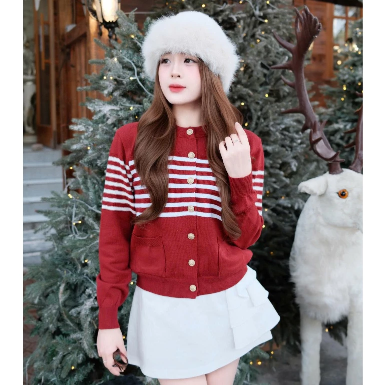 (BST MERRY CHRISTMAS) DEAL mở bán Áo len kẻ phù hợp với giáng sinh, Áo len đệt kim kẻ đỏ Siêu Xinh 2026