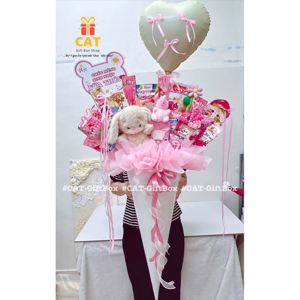 Ốc quế bánh kẹo mix cùng gấu bông, set quà tặng bạn gái, bé gái, quà sinh nhật dễ thương, lẵng bánh kẹo tone hồng