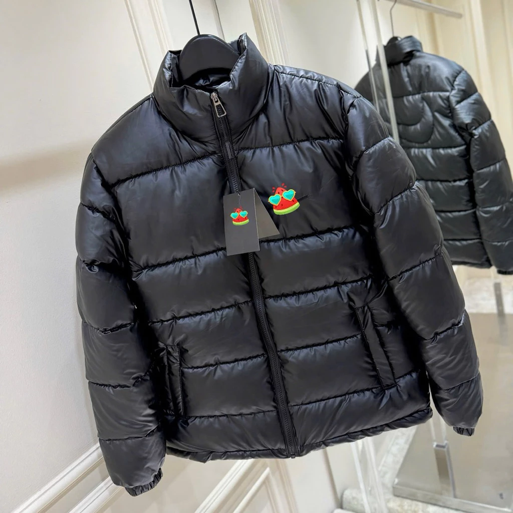 Áo khoác phao cổ trụ nam nữ PB trần ngang thêu logo nổi hai mặt phối lót đỏ vân monogram basic AK321P Phi - boutique