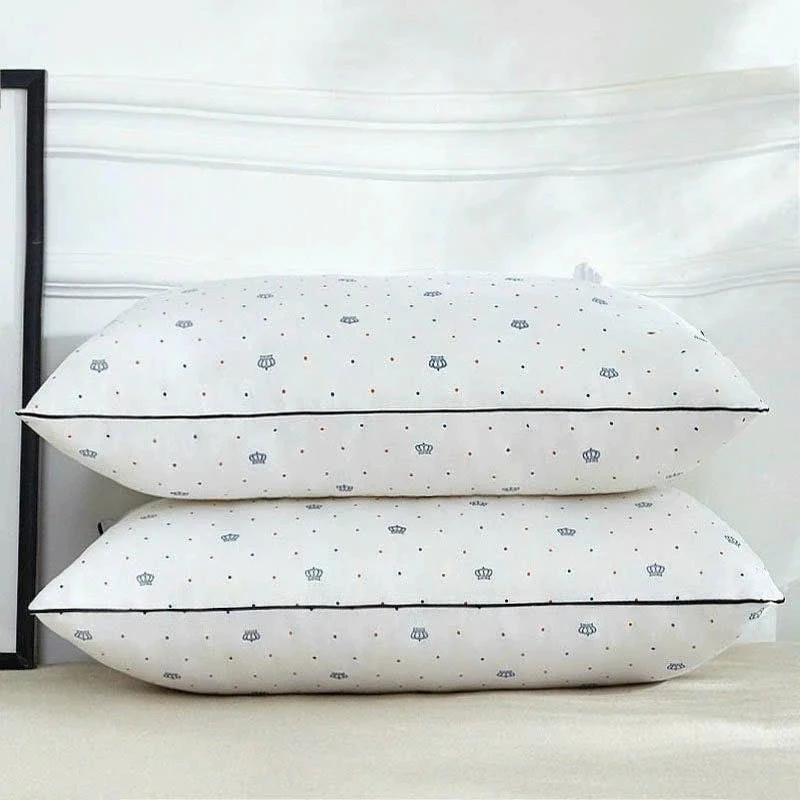 [Top Value] Ruột Gối Đầu Hillton Thêu Vương Miệng Bông Sơ Tinh Khiết, Kháng Khuẩn Kích Thước 50x70cm