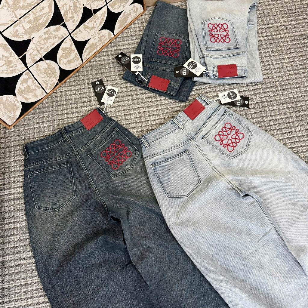 YURI JEANS - (MÃ 25) Quần Jean Nữ Ống Suông Thêu Túi Đỏ Kiểu Thời Trang (MÃ25)