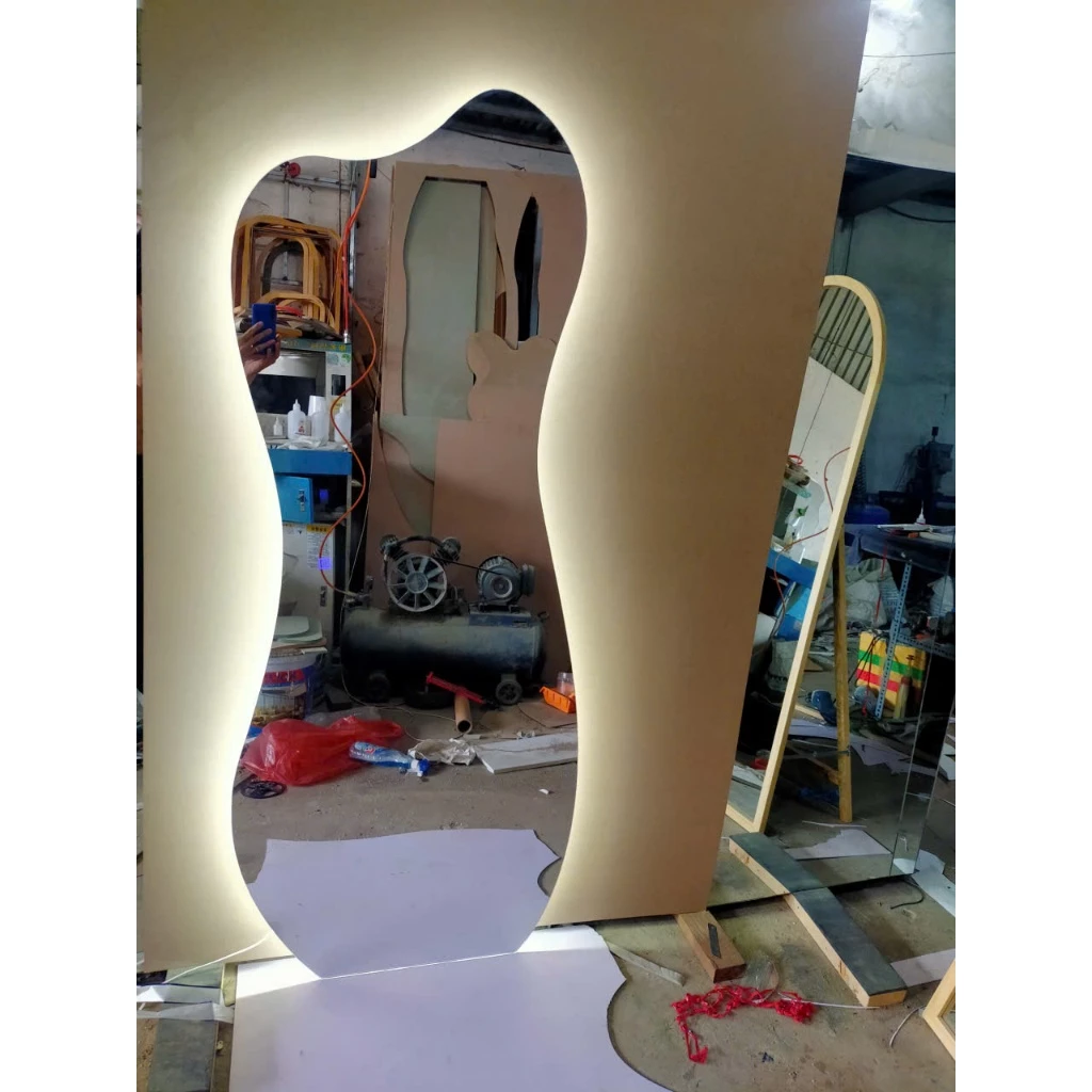 GƯƠNG SOI TOÀN THÂN HỒ LÔ (MIỄN PHÍ SHIP)