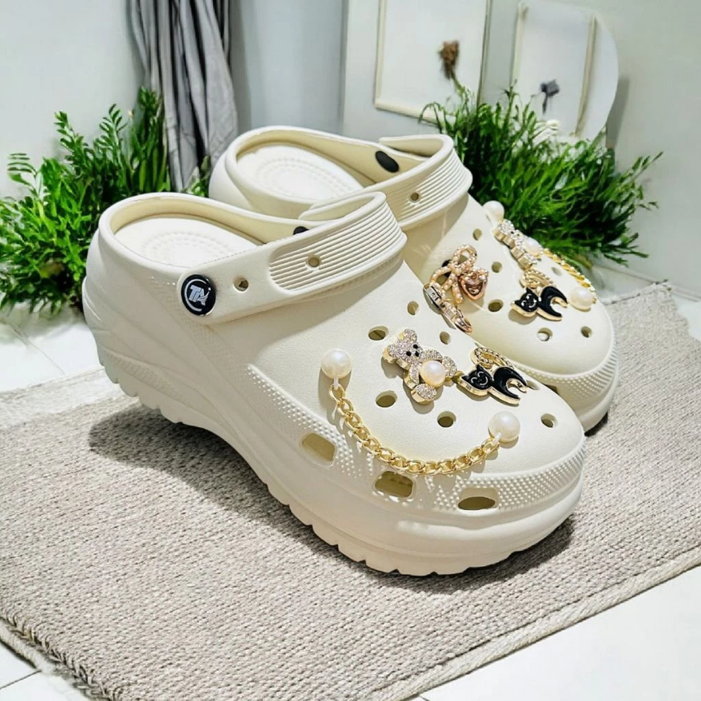 Sục Nữ Đế Cao 7 Cm ,Dép Sandal Gắn Cham Xinh CuTe Thời Trang Giày Dép Nữ