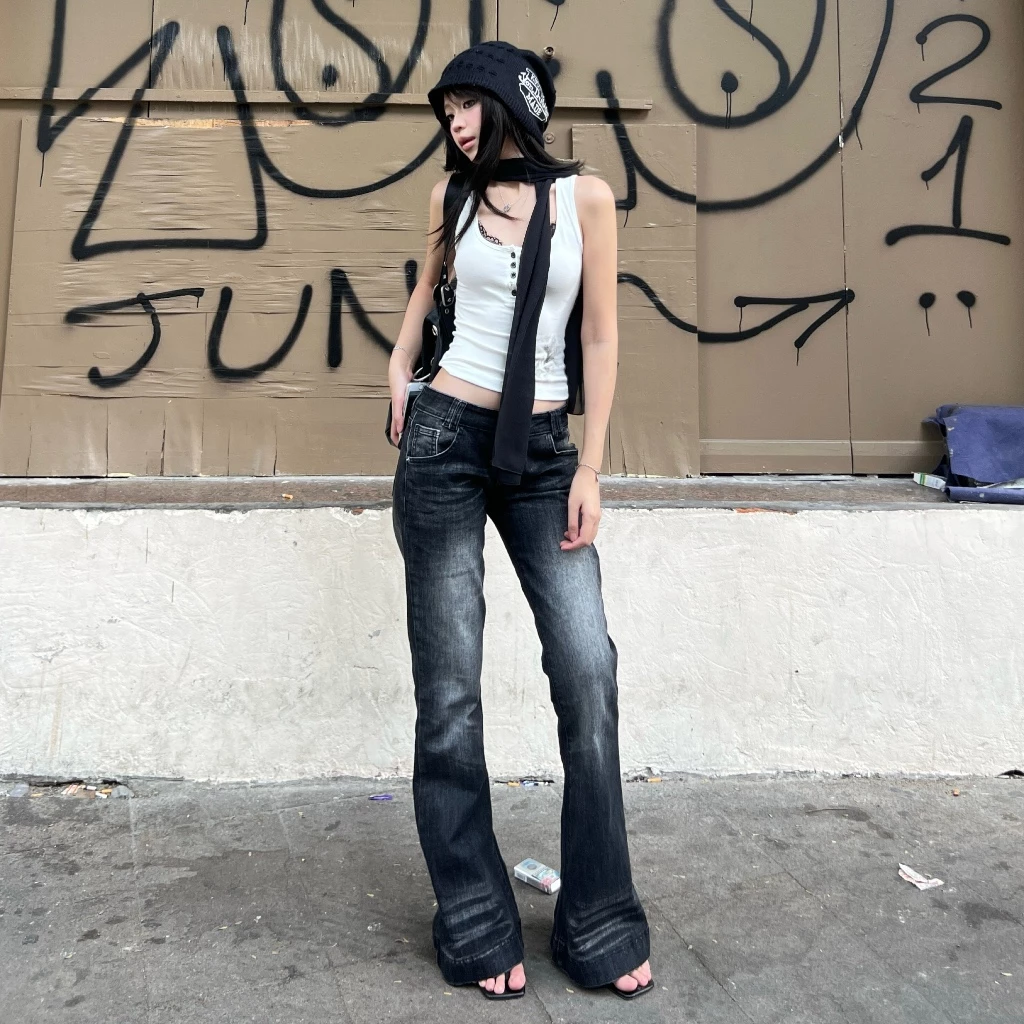 Quần Jeans Ống Loe TWENTI Wash Đen Đáy Ngắn Y2k